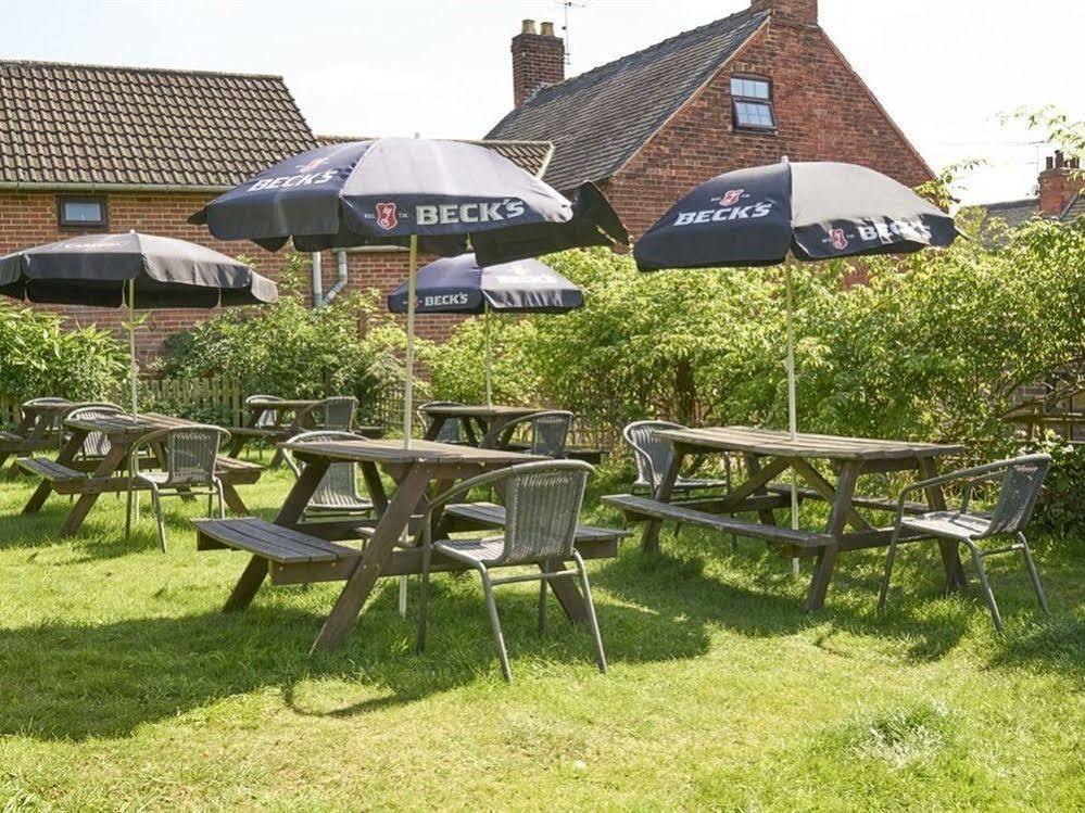 The Old Ship Inn Lowdham Exterior photo